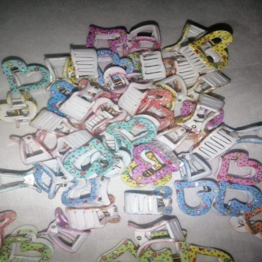 Mini Heart Hair Catcher Set – Colorful Patterned Claw Clips for Girls